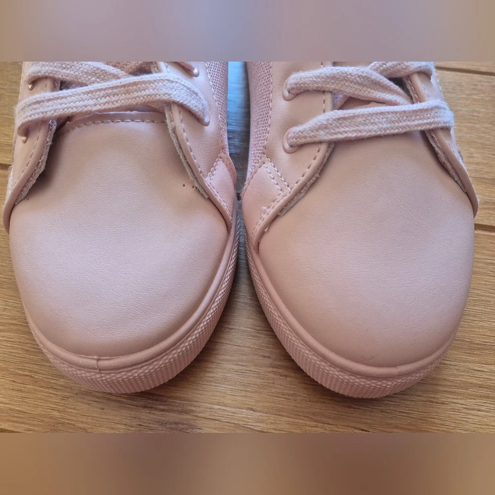 C‎ Est 1946 Light Pink Sneakers - Size 7.5